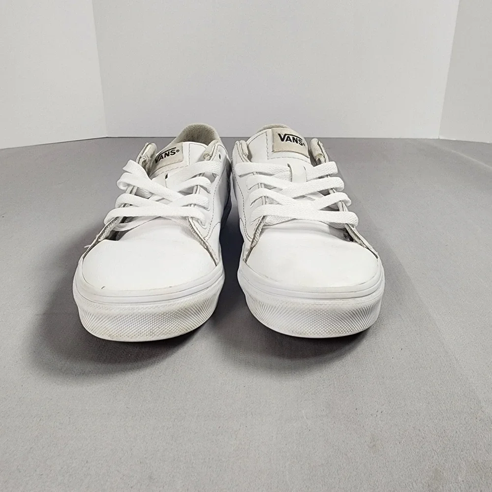 Vans Kids Low Top White Leather Skate Shoes Sneakers White Size 4.0 Kids